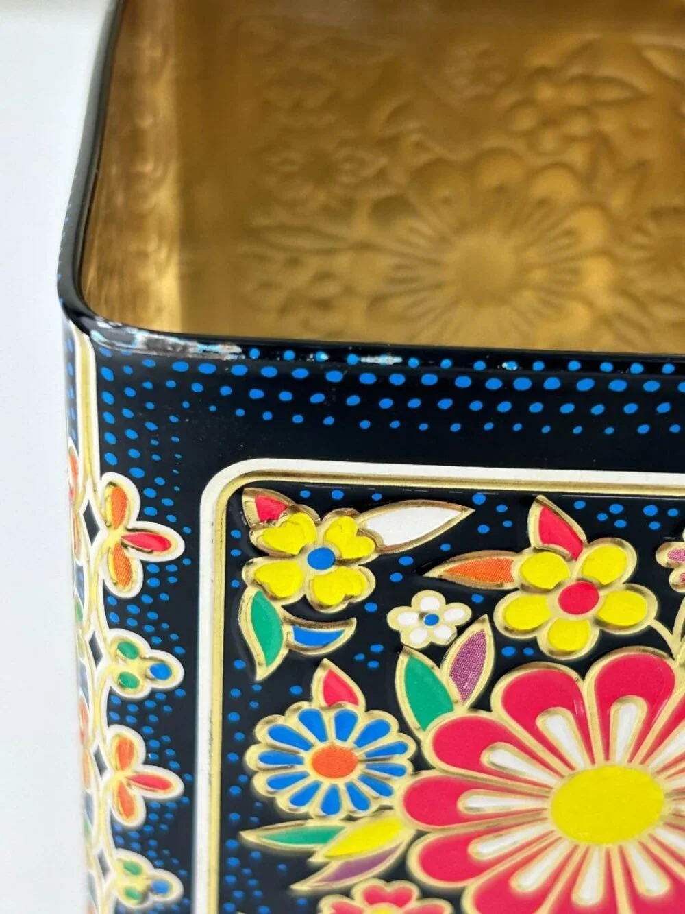 Daher Made in England Square Hinged Lid Tin Colorful Floral 11101 Metal Vintage